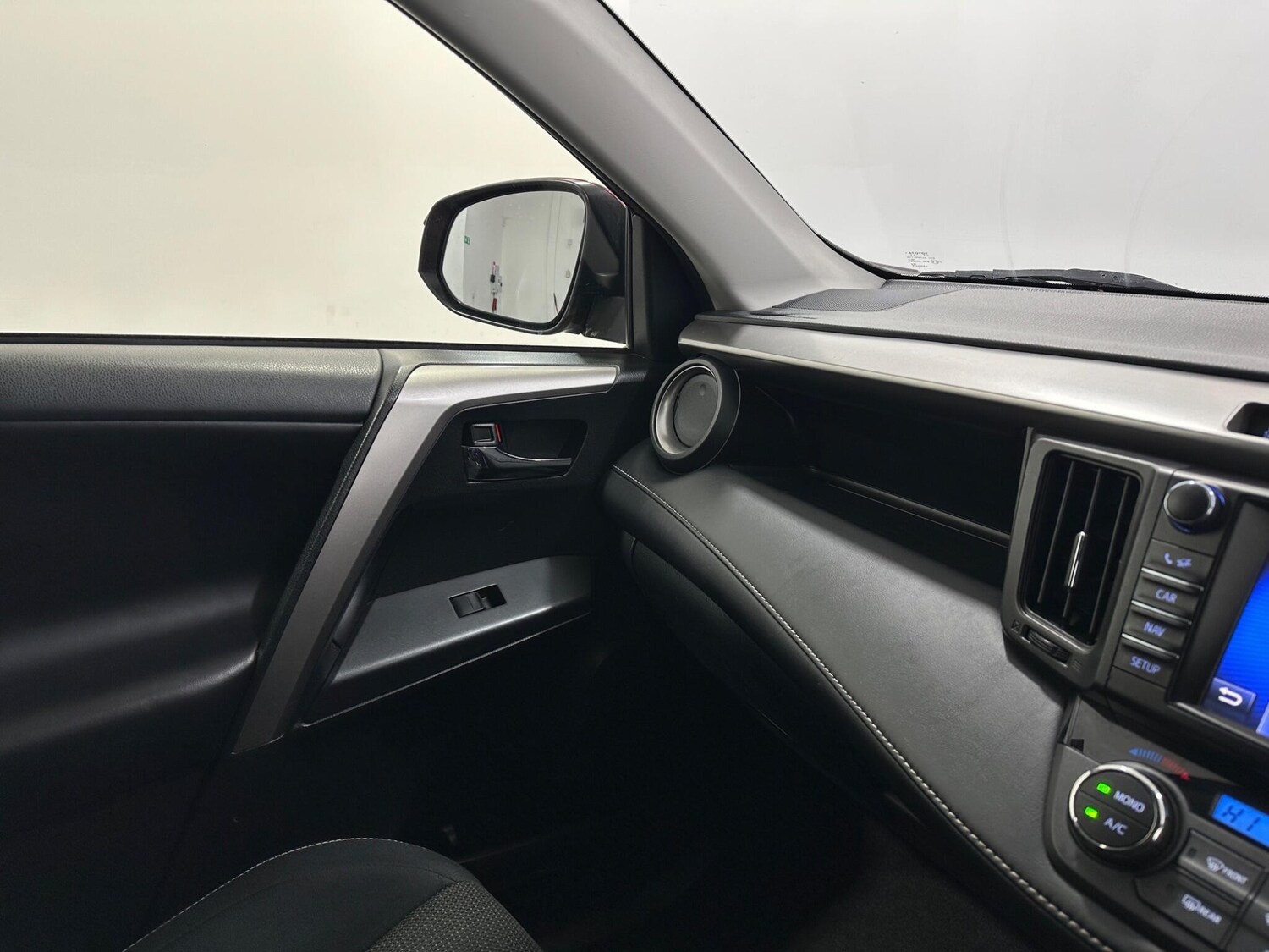 Used Toyota RAV4 2018 for sale - 77479166: Photo 24