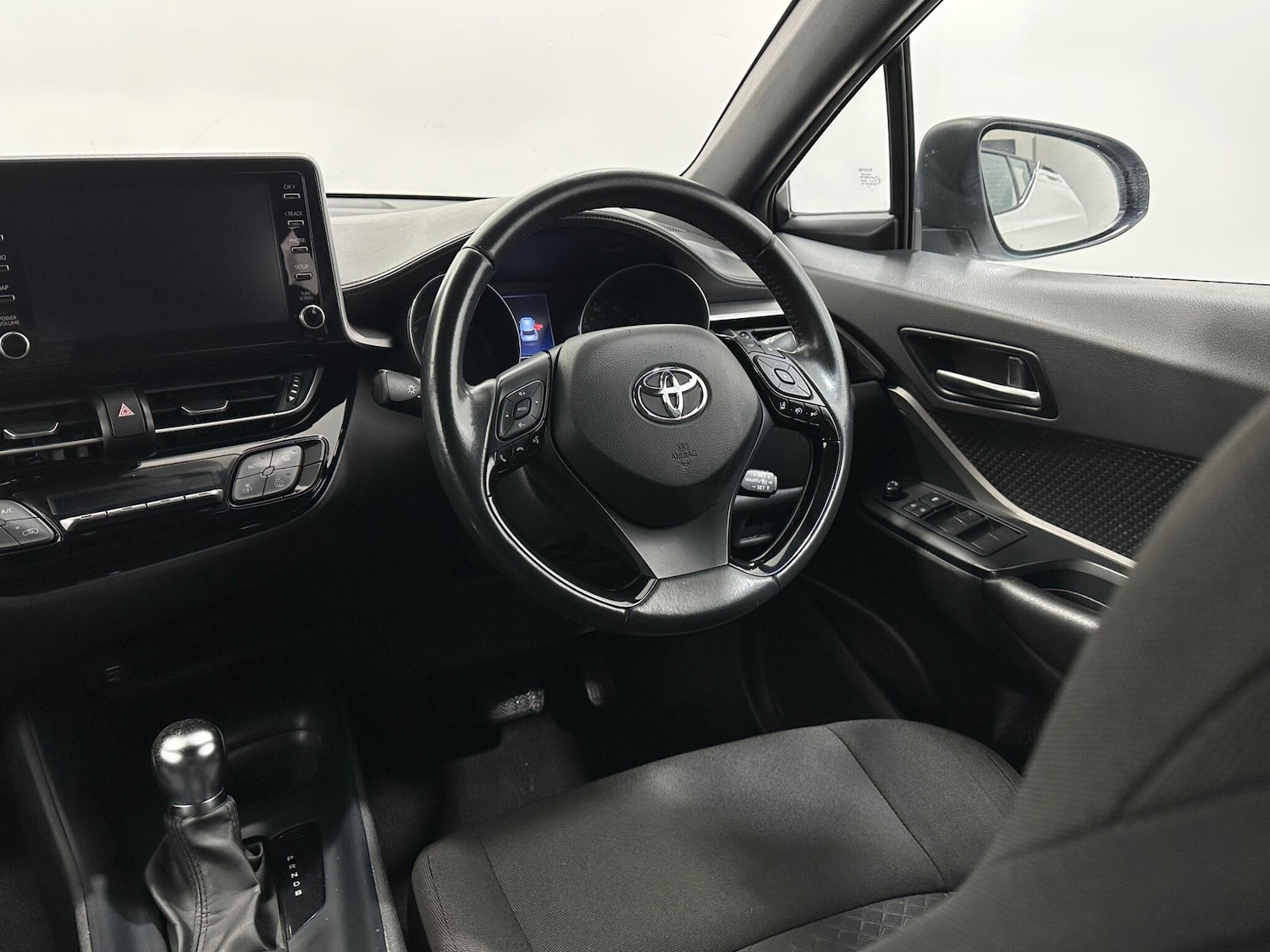 Used Toyota C-HR 2022 for sale - 76878450: Photo 11