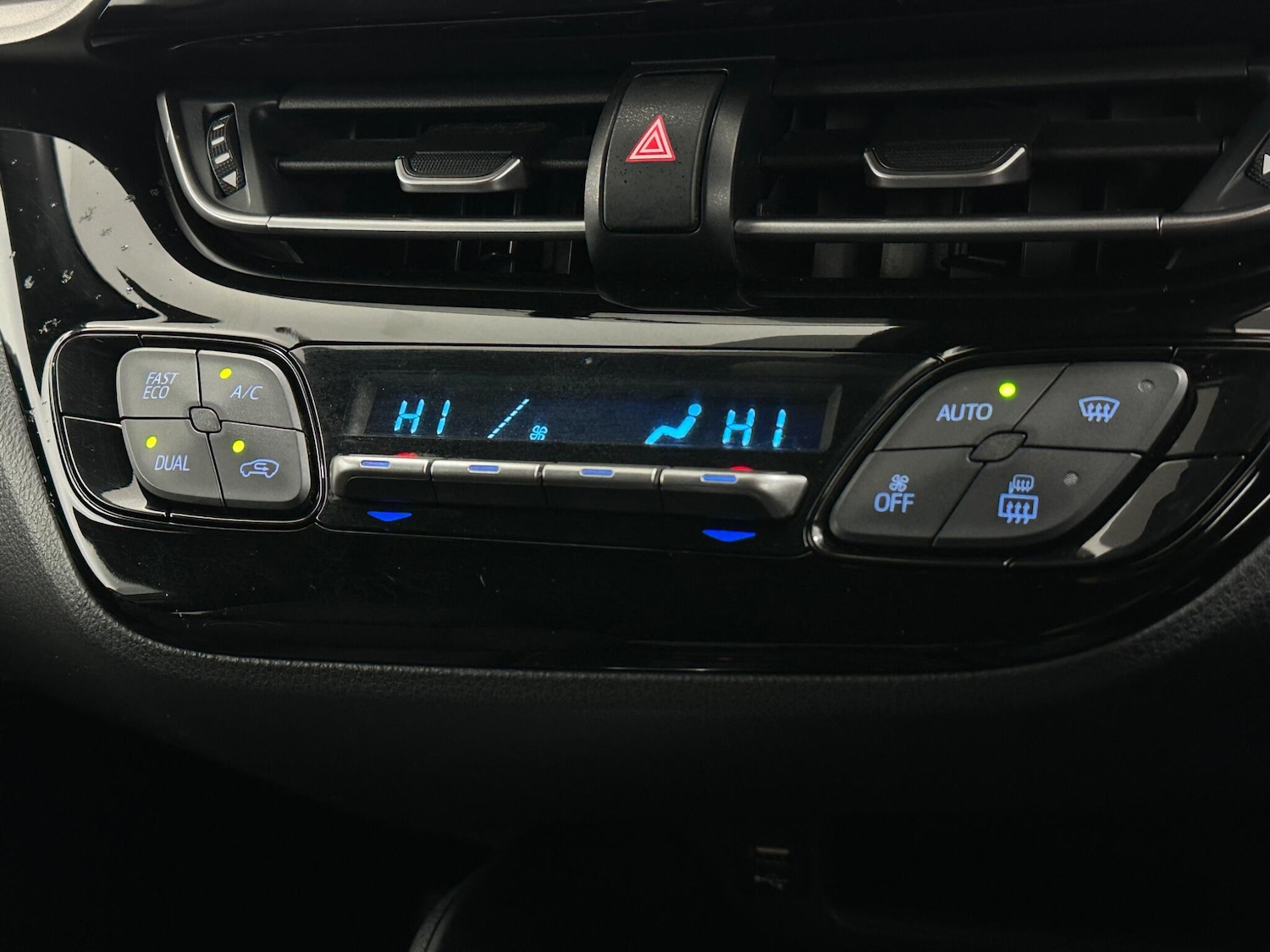 Used Toyota C-HR 2022 for sale - 76878450: Photo 21