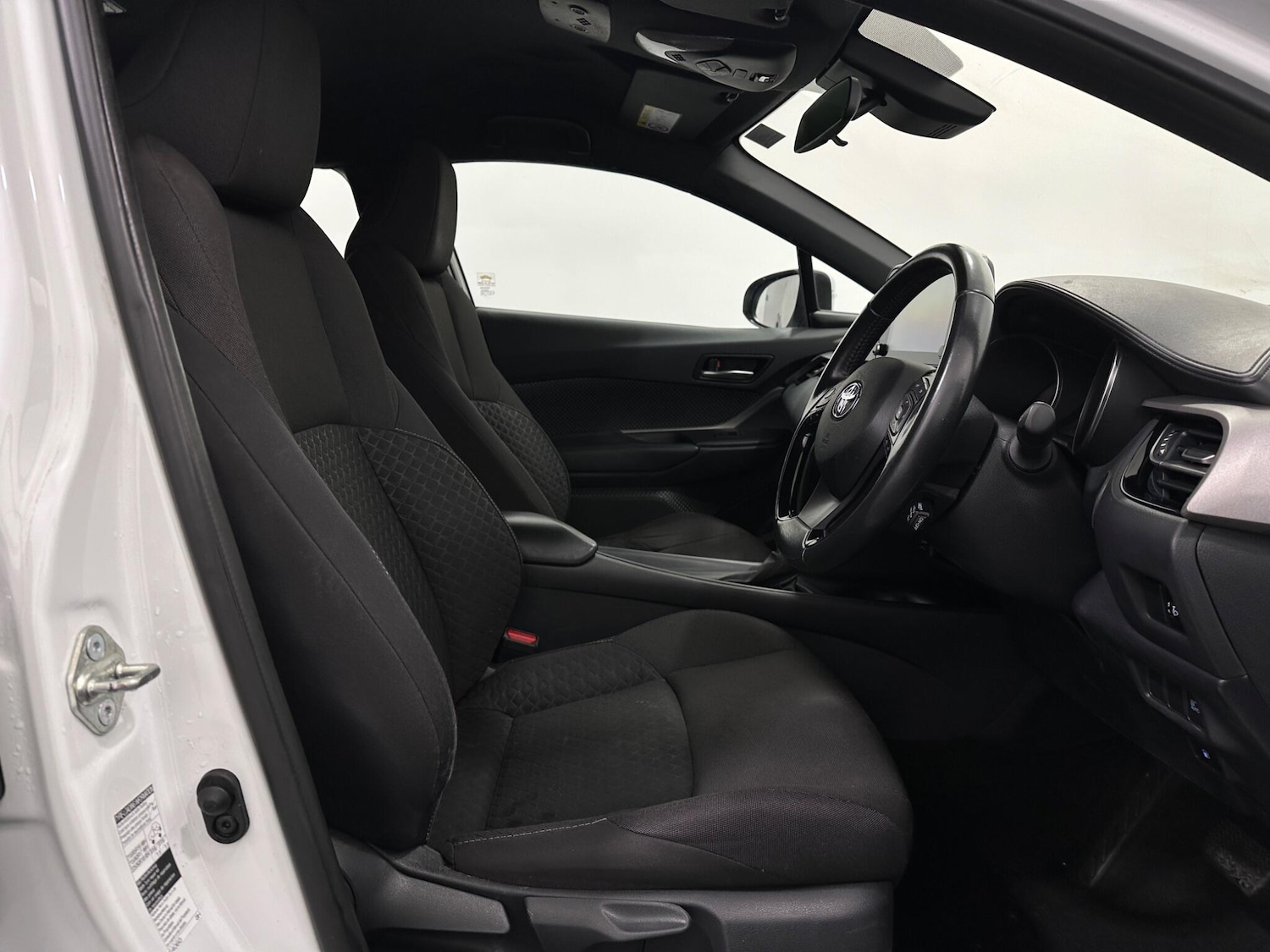 Used Toyota C-HR 2022 for sale - 76878450: Photo 28