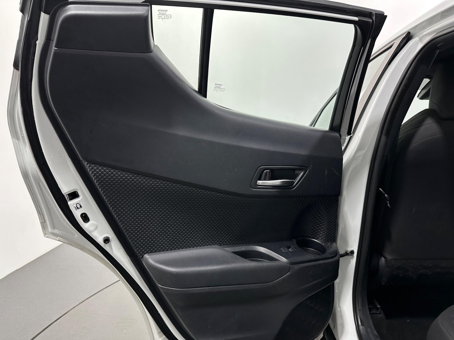 Used Toyota C-HR 2022 for sale - 76878450: Photo 38