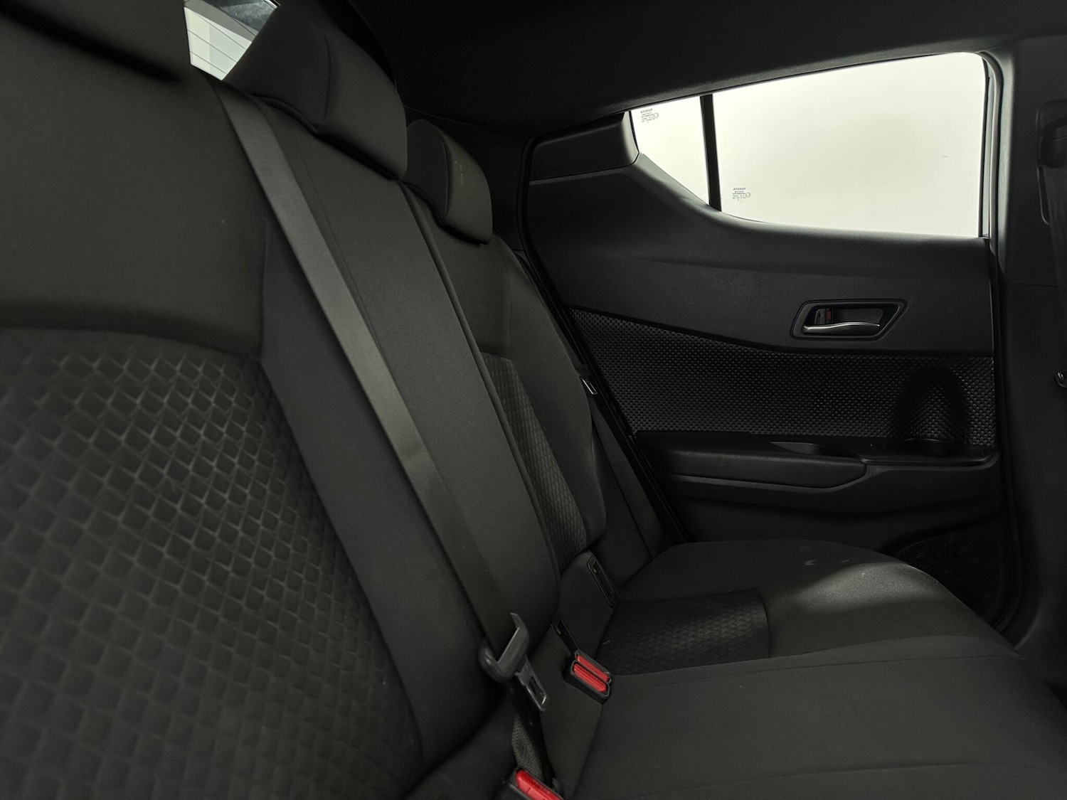 Used Toyota C-HR 2022 for sale - 76878450: Photo 40