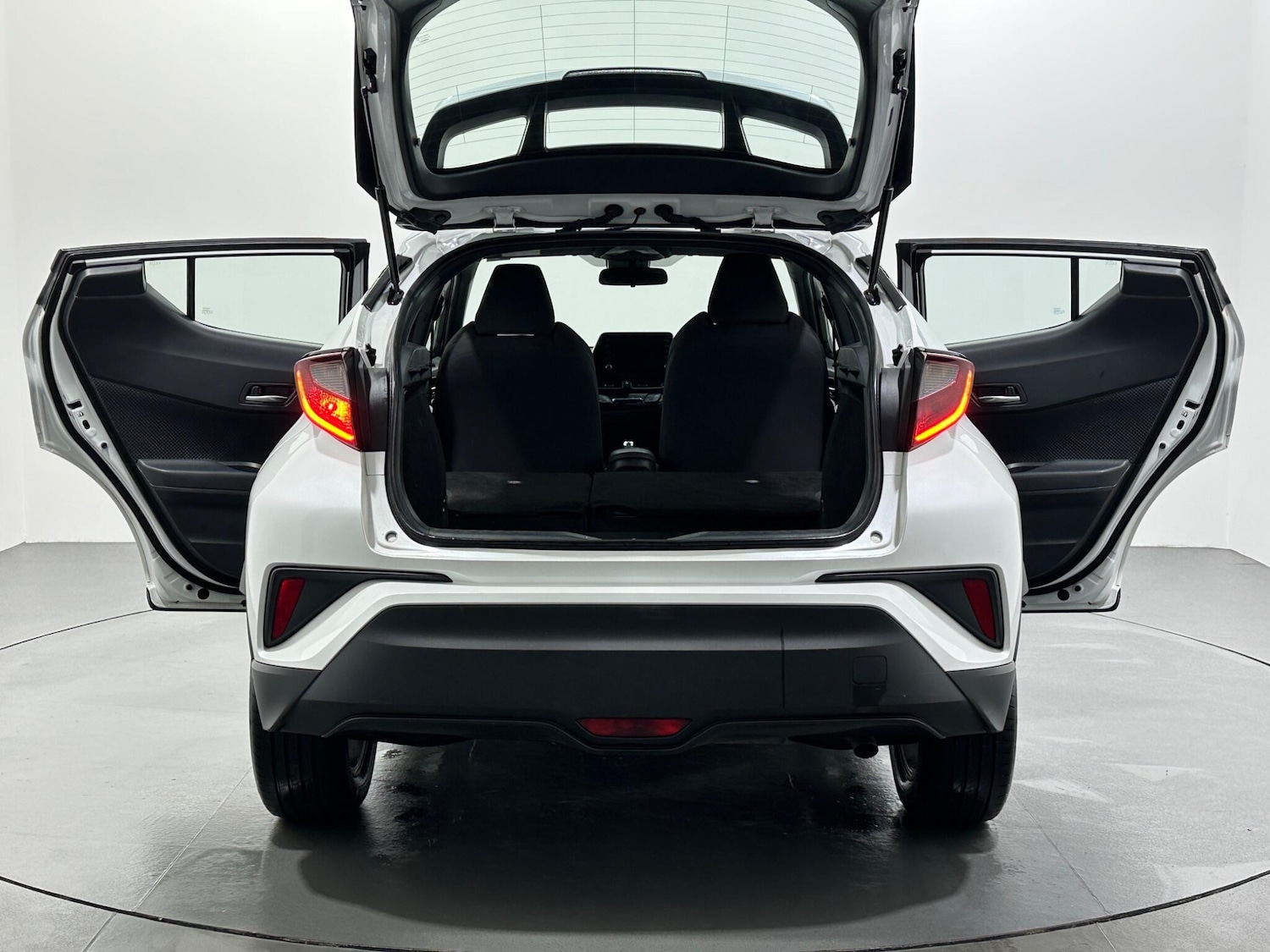 Used Toyota C-HR 2022 for sale - 76878450: Photo 42