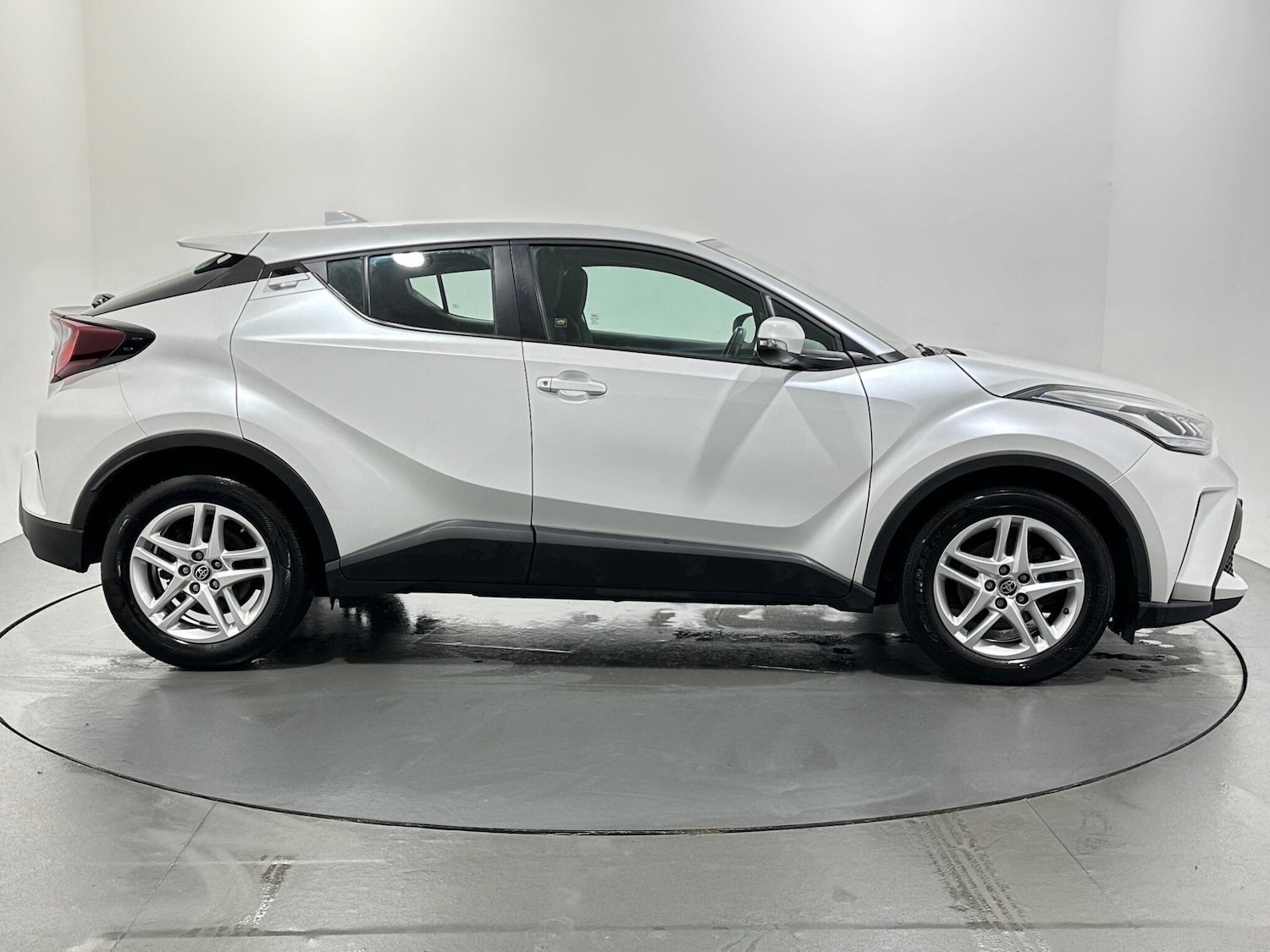 Used Toyota C-HR 2022 for sale - 76878450: Photo 9