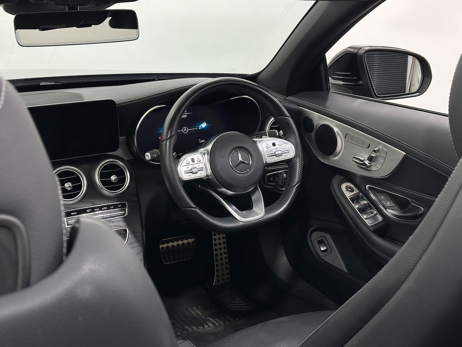 Used Mercedes-Benz C Class 2021 for sale - 76878604: Photo 11