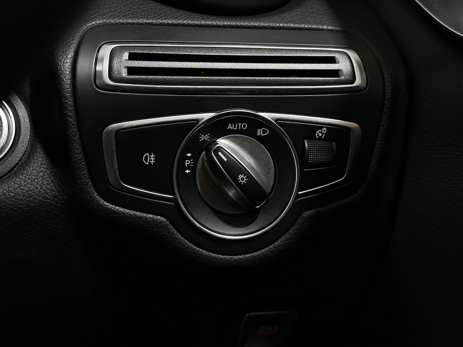 Used Mercedes-Benz C Class 2021 for sale - 76878604: Photo 16