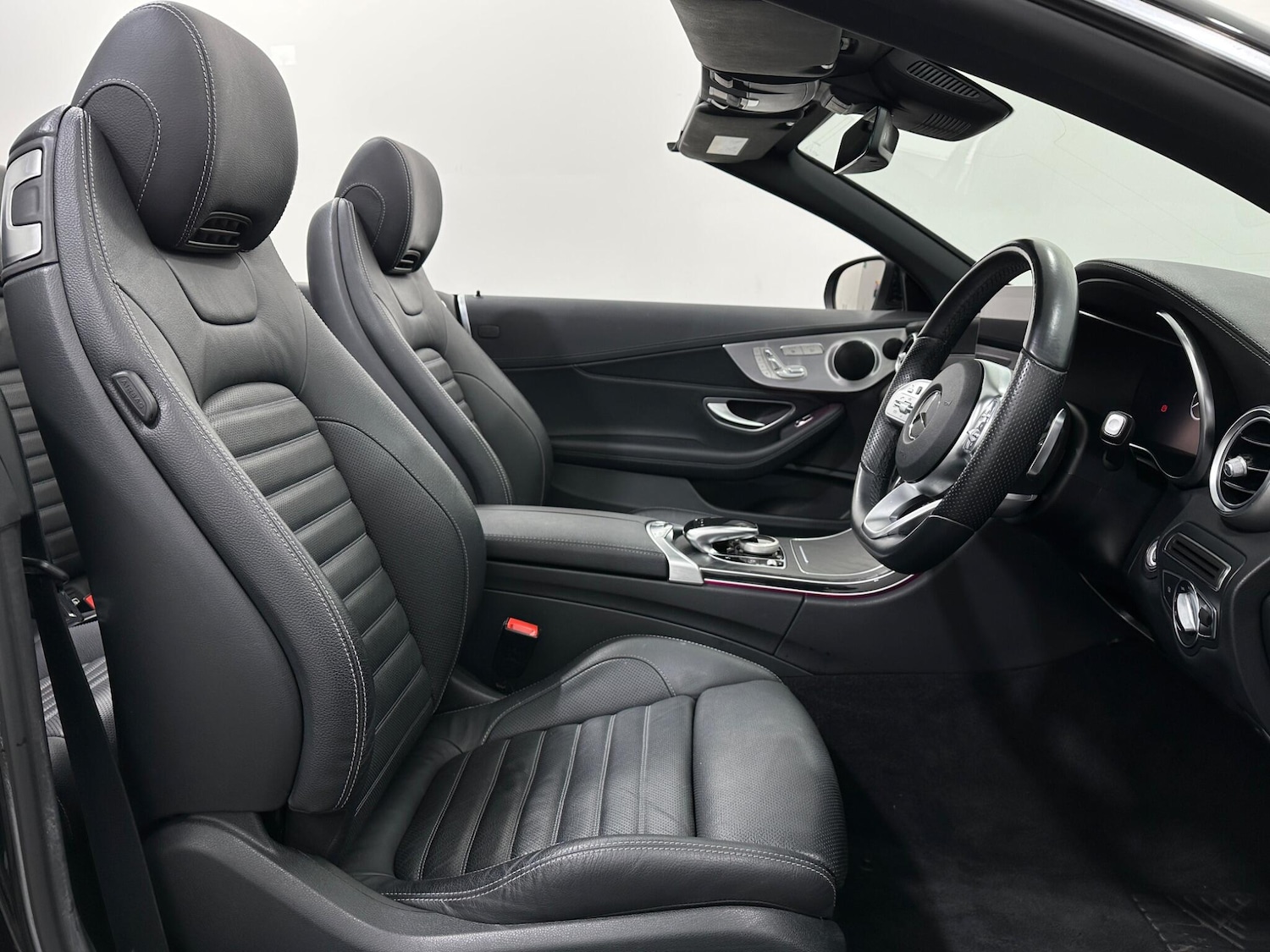 Used Mercedes-Benz C Class 2021 for sale - 76878604: Photo 31