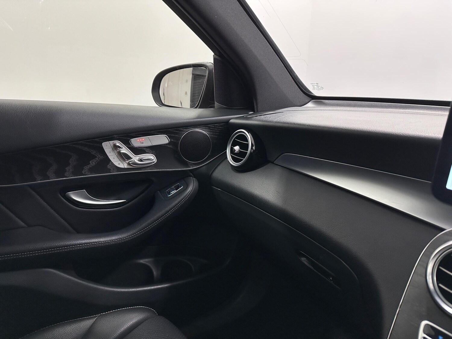 Used Mercedes-Benz GLC for sale - 77957551: Photo 27