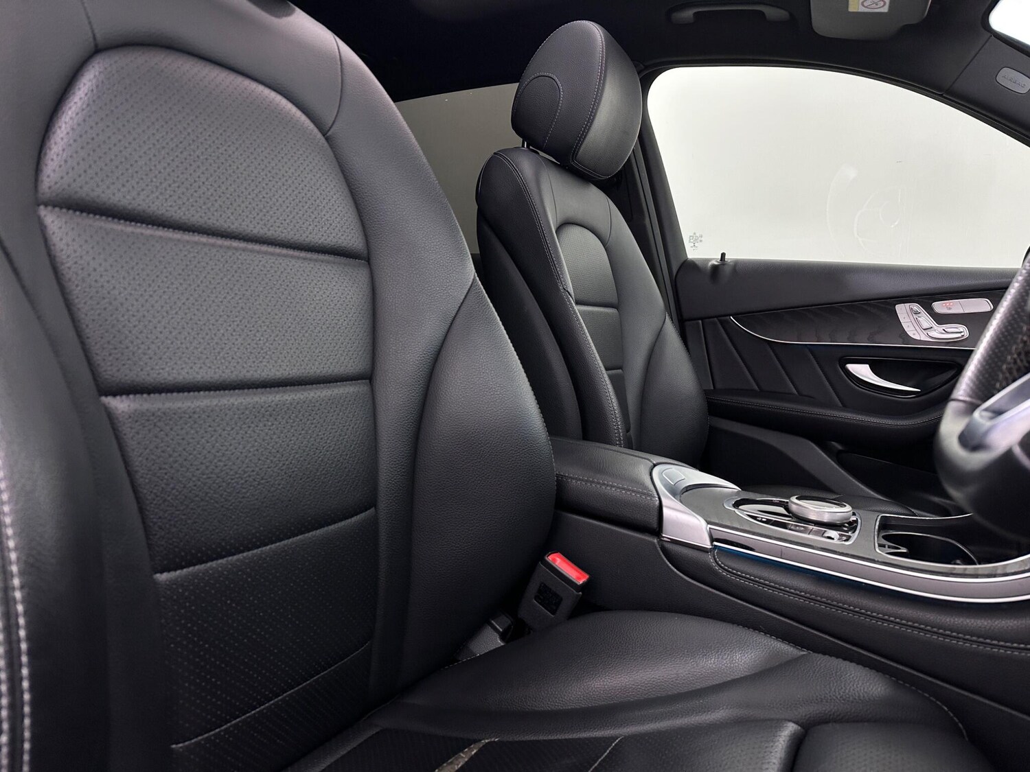 Used Mercedes-Benz GLC for sale - 77957551: Photo 32