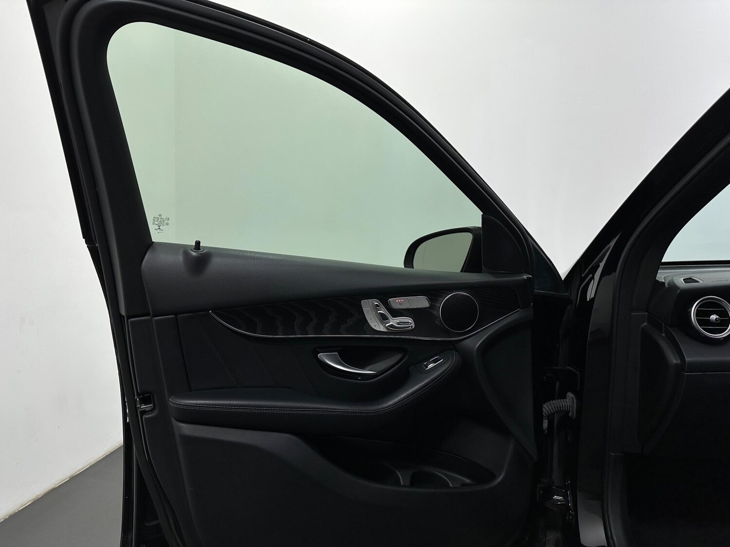 Used Mercedes-Benz GLC for sale - 77957551: Photo 37