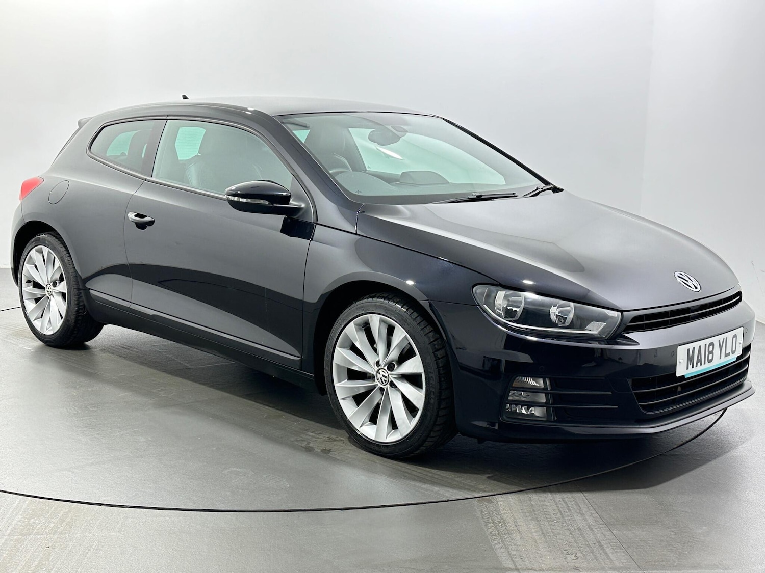 Used Volkswagen Scirocco 2018 for sale - 76878518: Photo 1