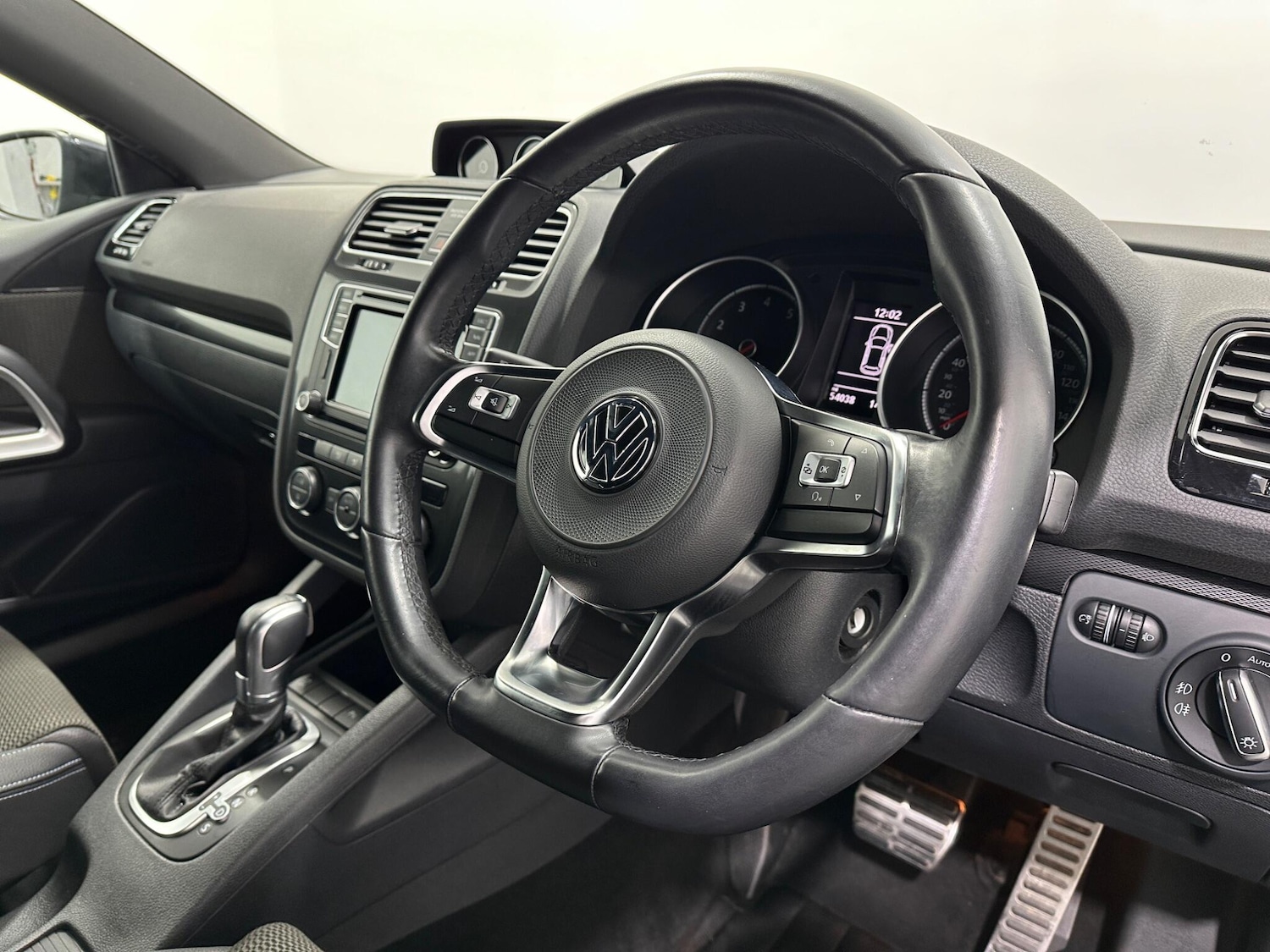 Used Volkswagen Scirocco 2018 for sale - 76878518: Photo 10