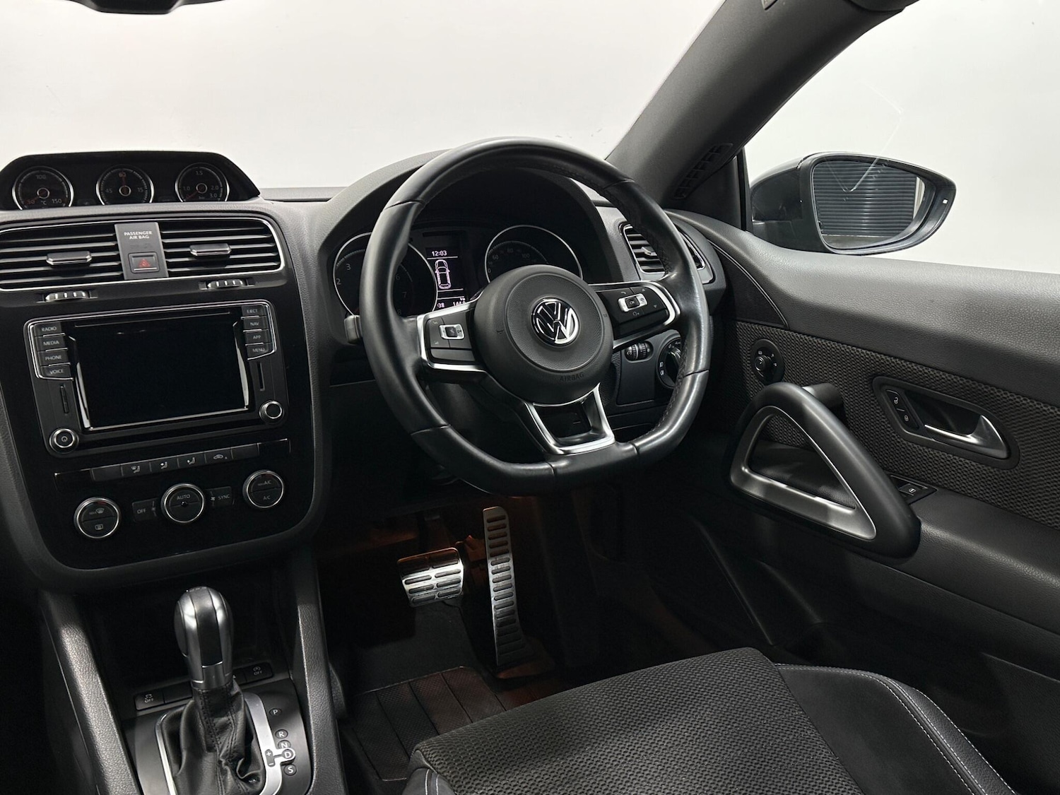 Used Volkswagen Scirocco 2018 for sale - 76878518: Photo 11