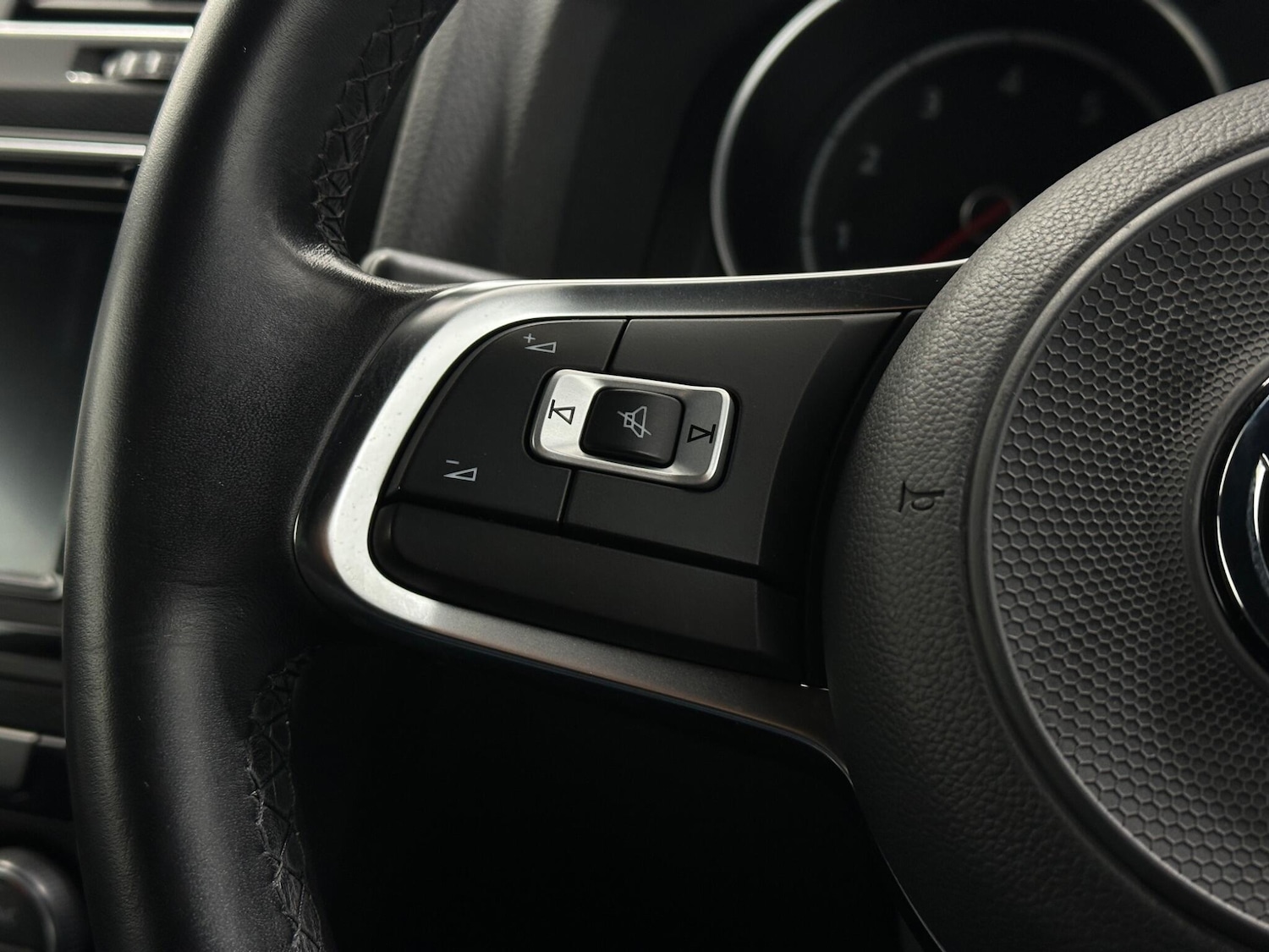 Used Volkswagen Scirocco 2018 for sale - 76878518: Photo 13