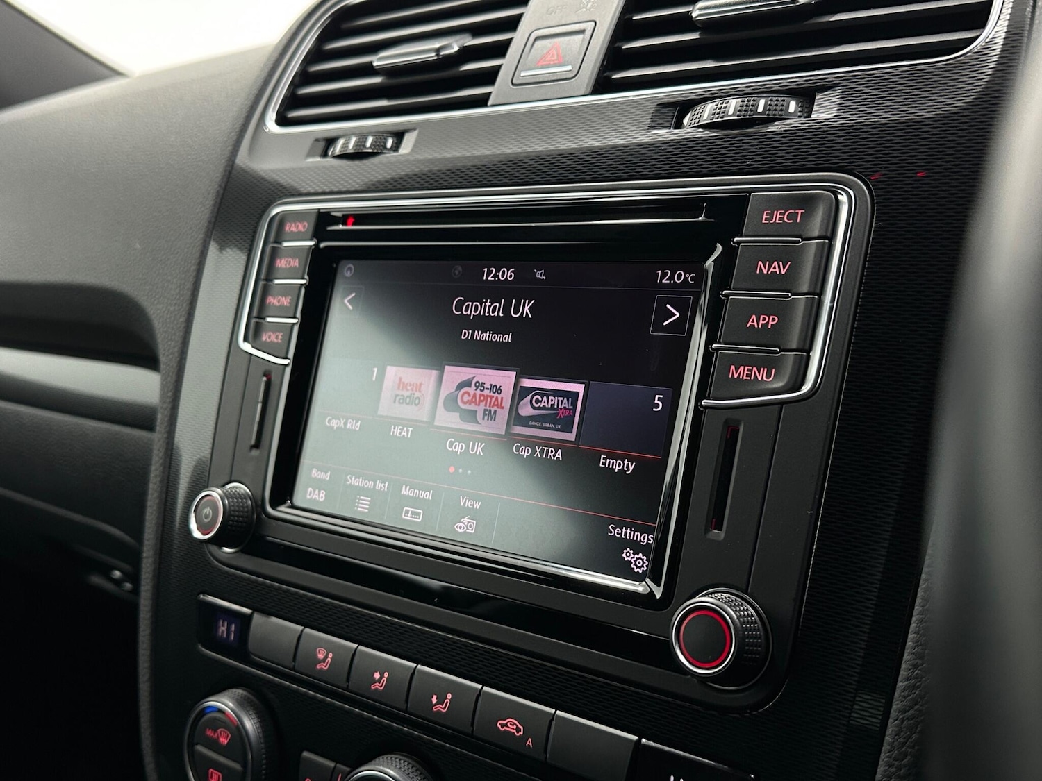 Used Volkswagen Scirocco 2018 for sale - 76878518: Photo 24