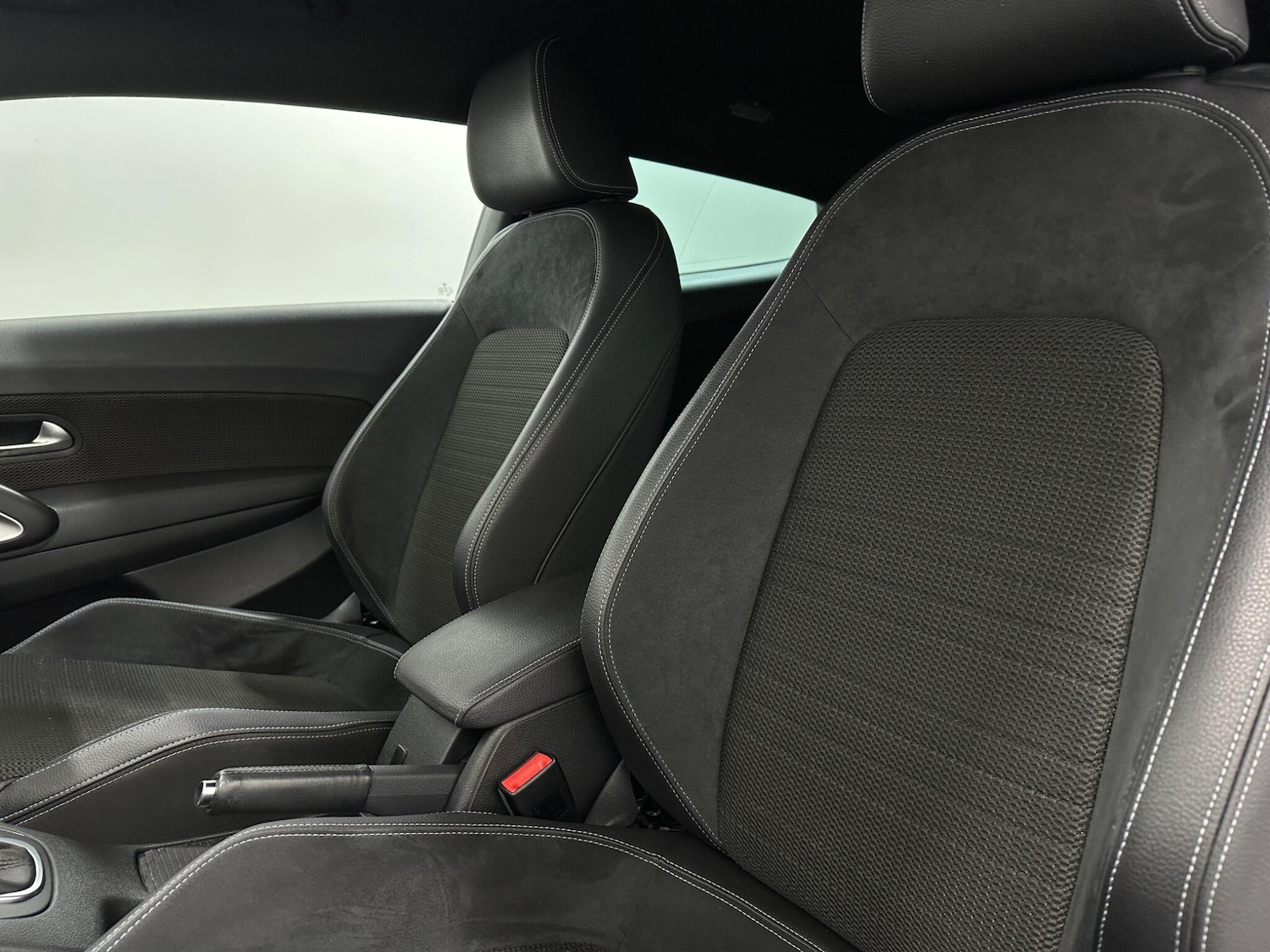 Used Volkswagen Scirocco 2018 for sale - 76878518: Photo 34