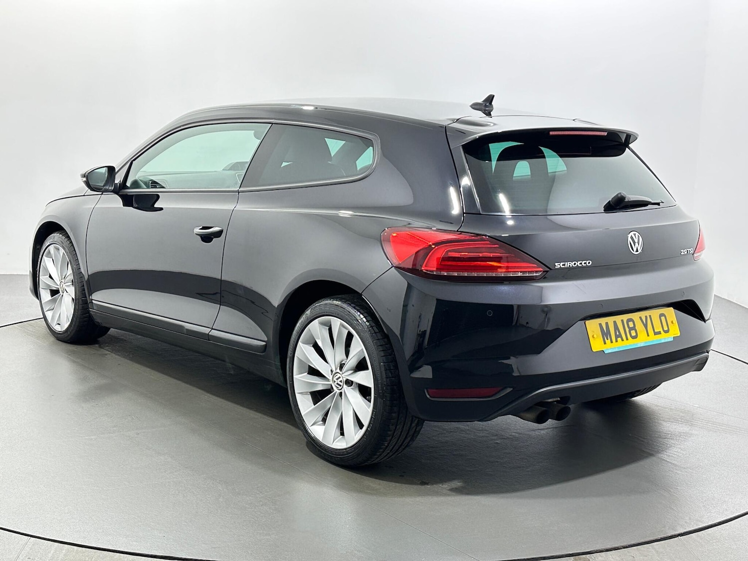 Used Volkswagen Scirocco 2018 for sale - 76878518: Photo 6