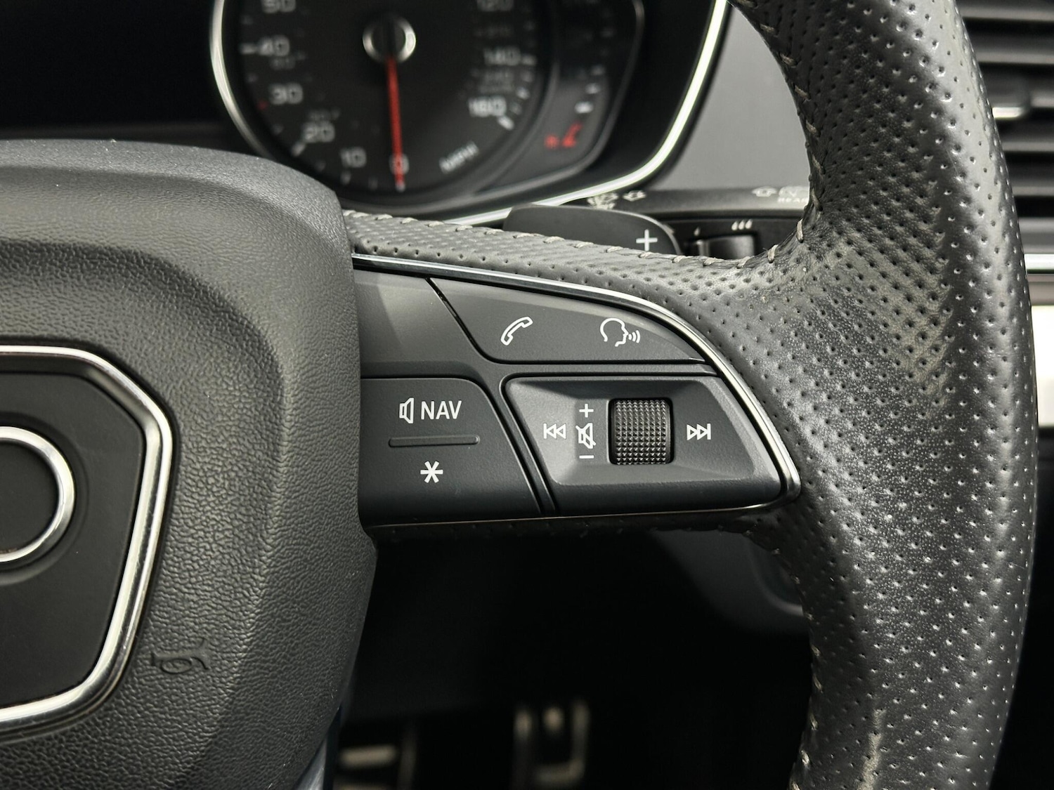 Used Audi Q5 2018 for sale - 77633469: Photo 16