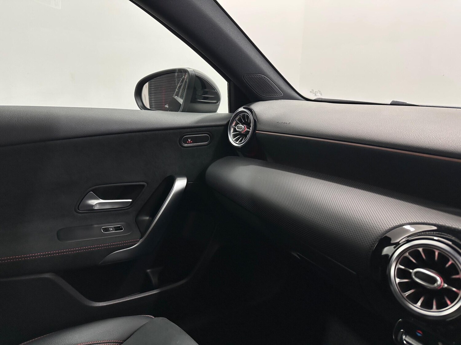 Used Mercedes-Benz A-Class for sale - 77957468: Photo 27