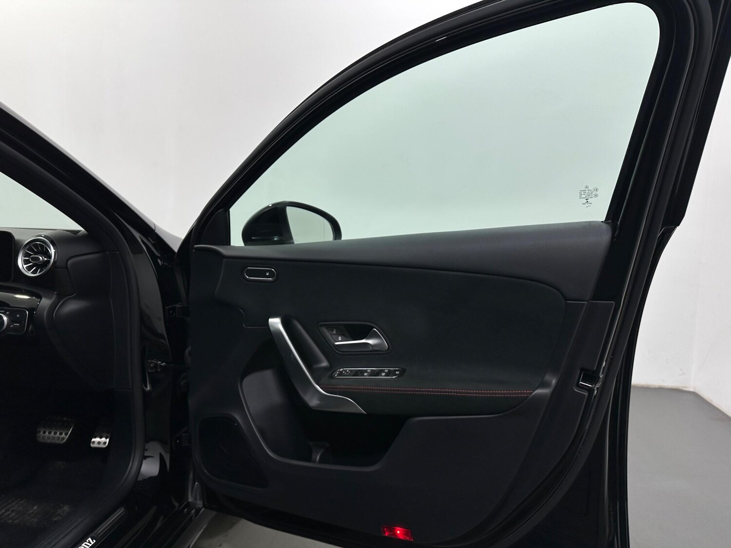 Used Mercedes-Benz A-Class for sale - 77957468: Photo 34