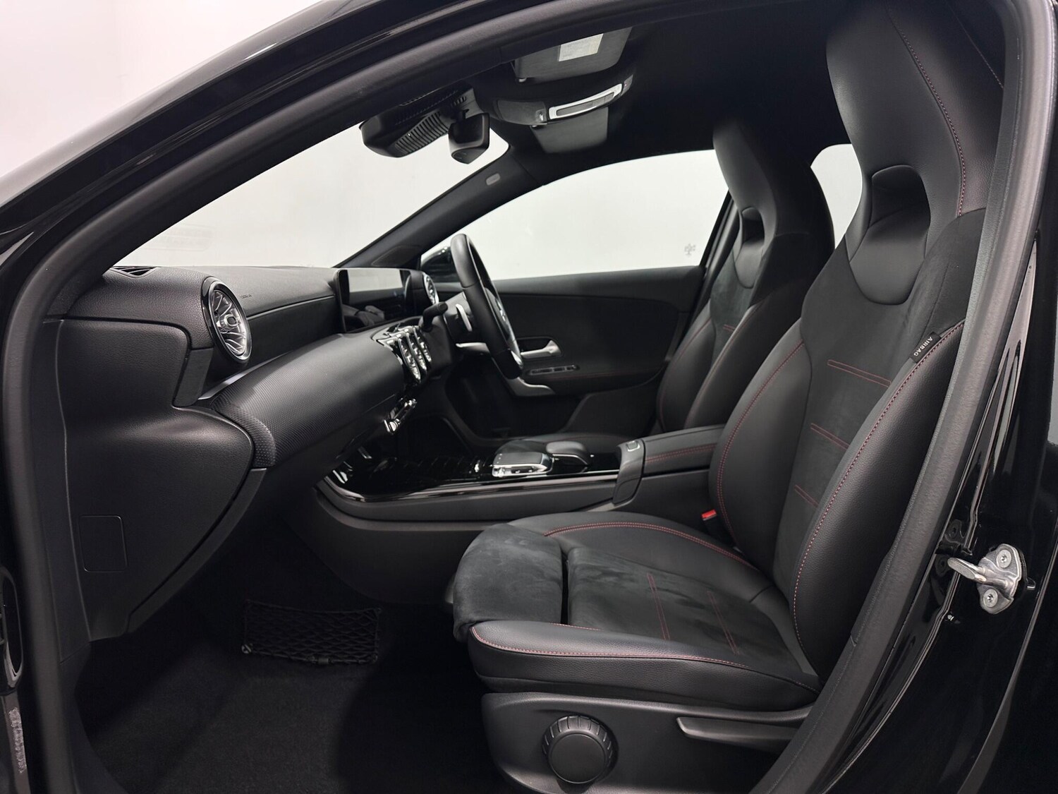 Used Mercedes-Benz A-Class for sale - 77957468: Photo 35