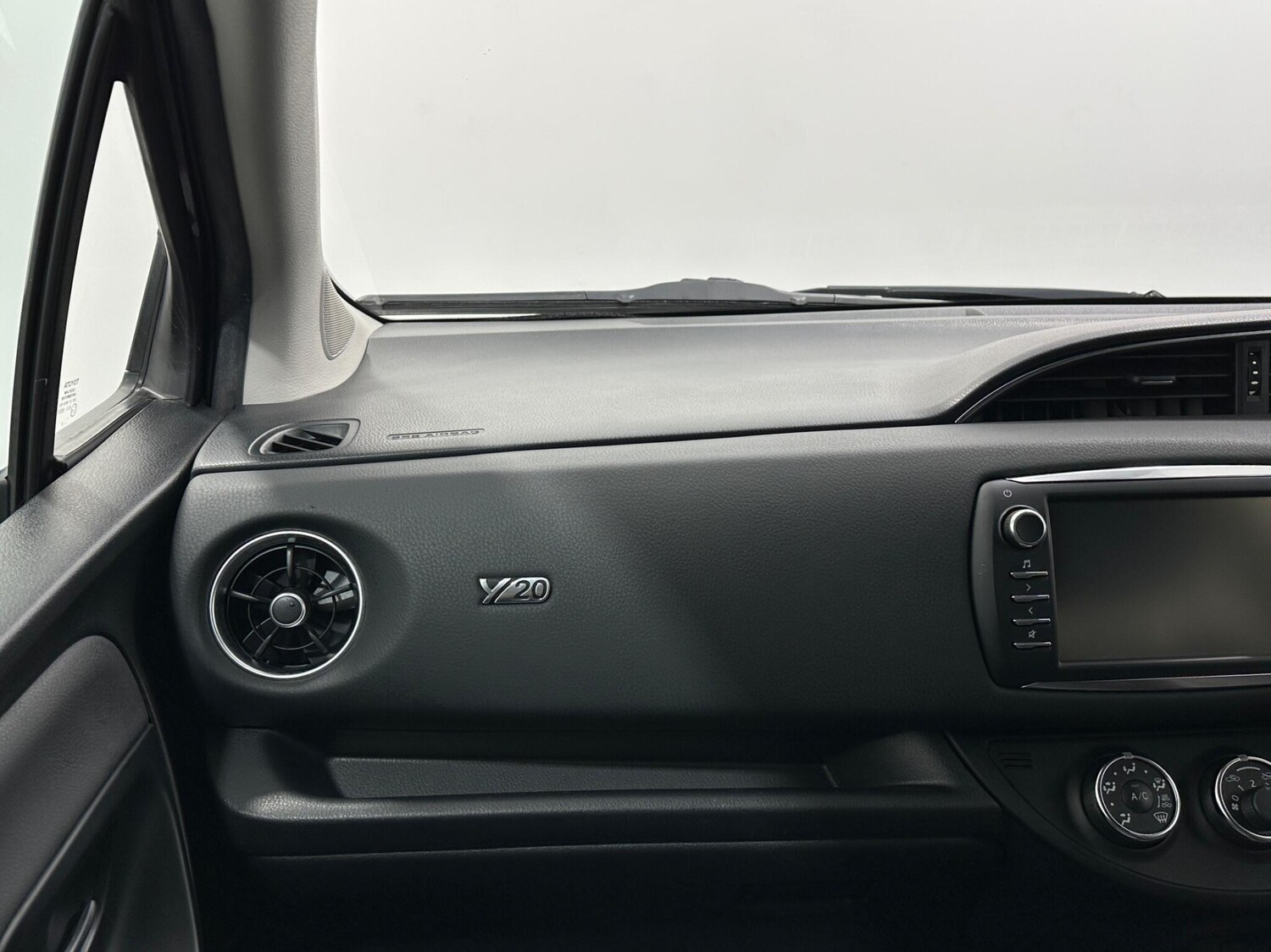 Used Toyota Yaris 2020 for sale - 77469041: Photo 28