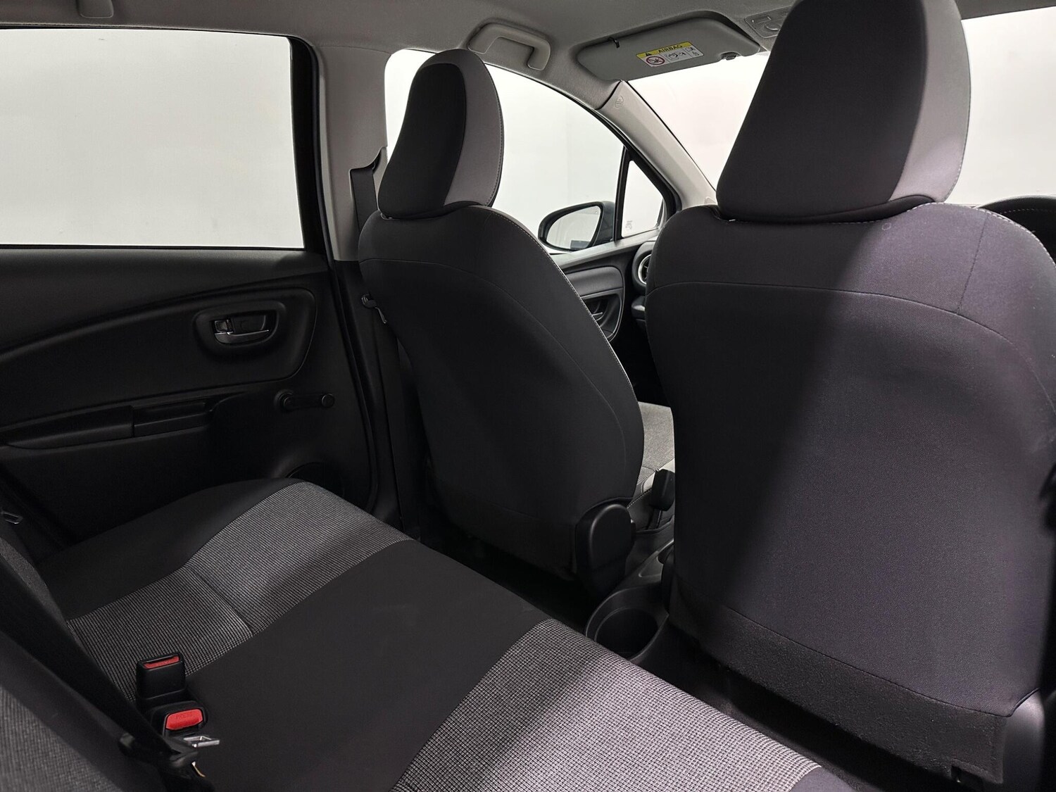 Used Toyota Yaris 2020 for sale - 77469041: Photo 40