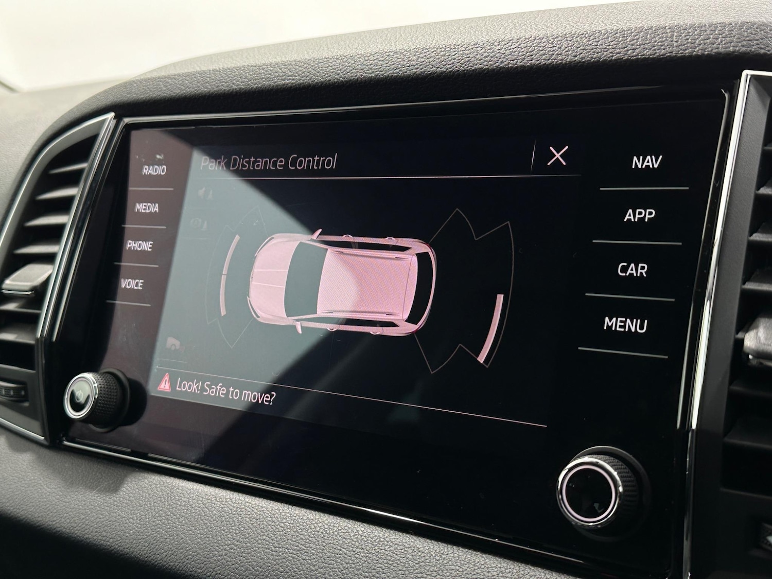 Used Skoda Karoq 2021 for sale - 76878836: Photo 22