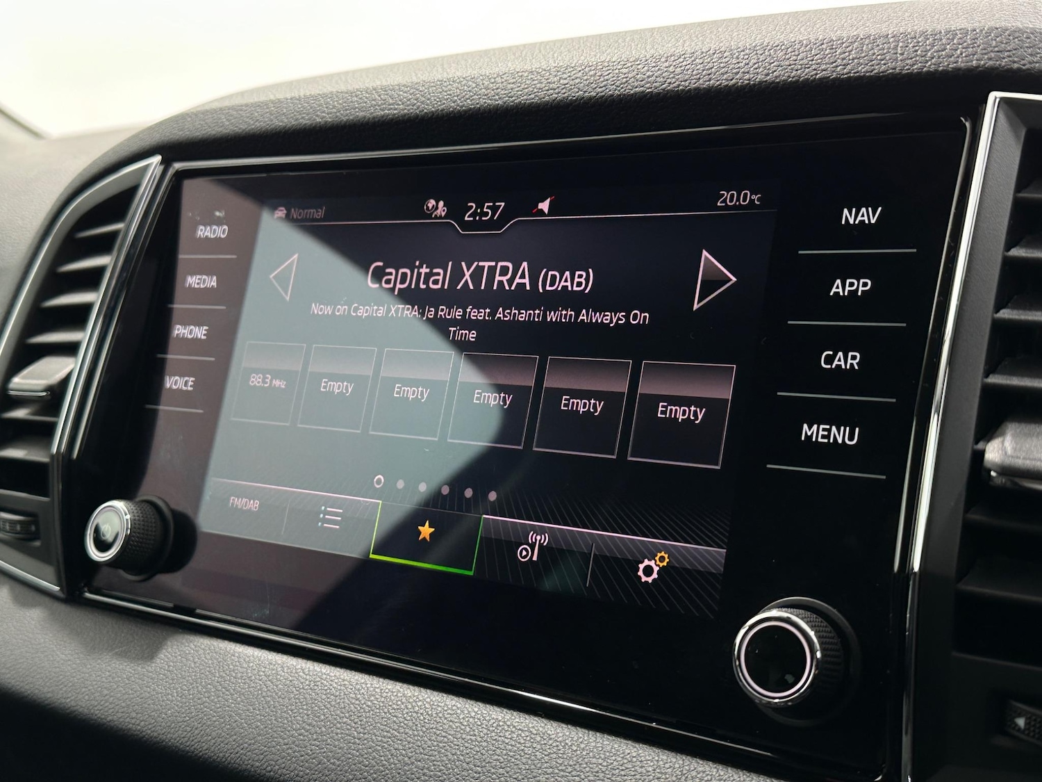 Used Skoda Karoq 2021 for sale - 76878836: Photo 24