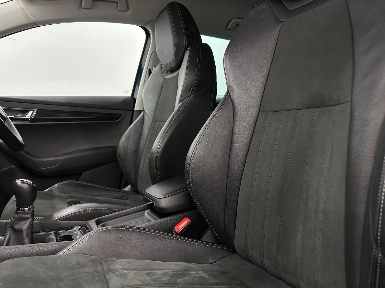 Used Skoda Karoq 2021 for sale - 76878836: Photo 35