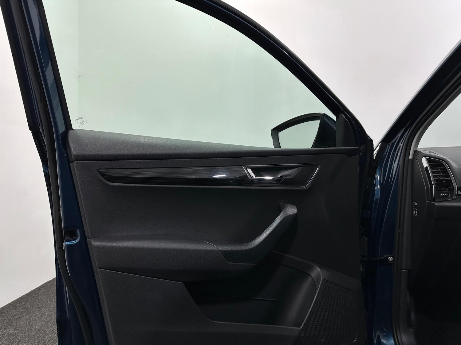 Used Skoda Karoq 2021 for sale - 76878836: Photo 37