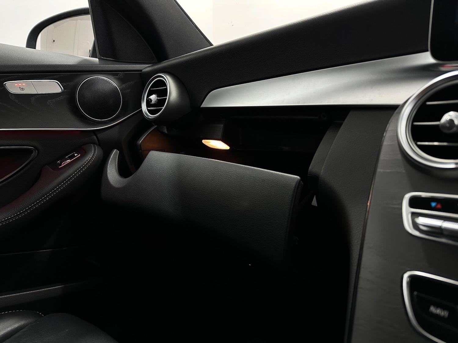 Used Mercedes-Benz C Class for sale - 77898391: Photo 29