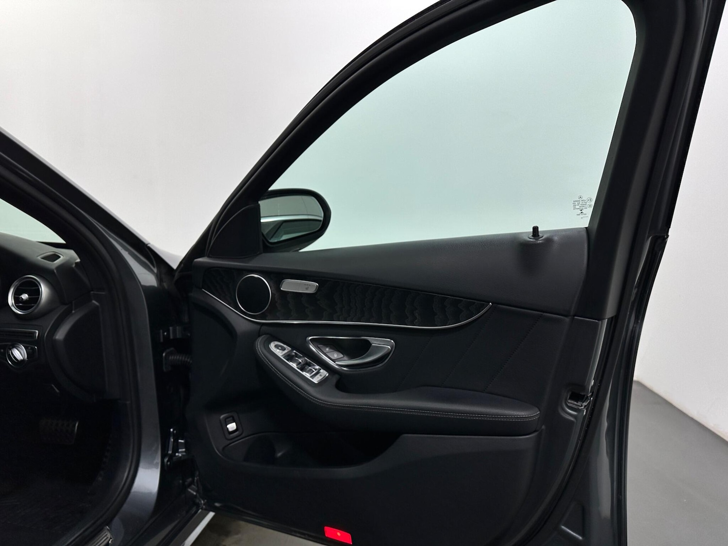 Used Mercedes-Benz C Class for sale - 77898391: Photo 35