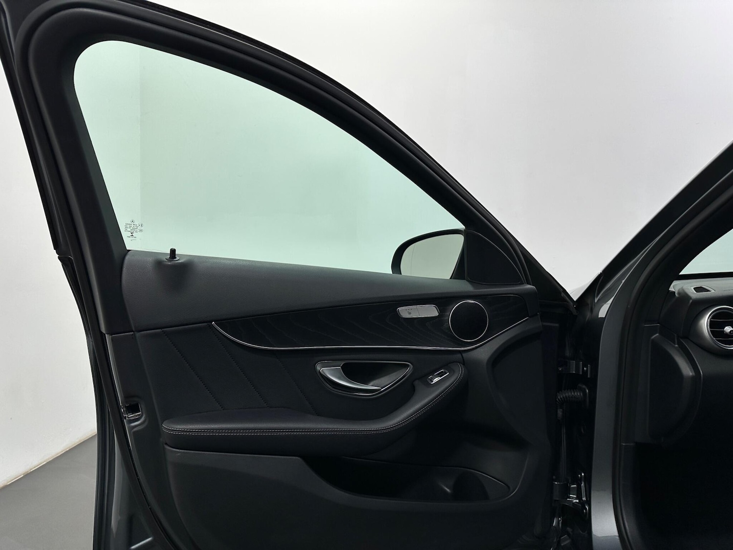 Used Mercedes-Benz C Class for sale - 77898391: Photo 39