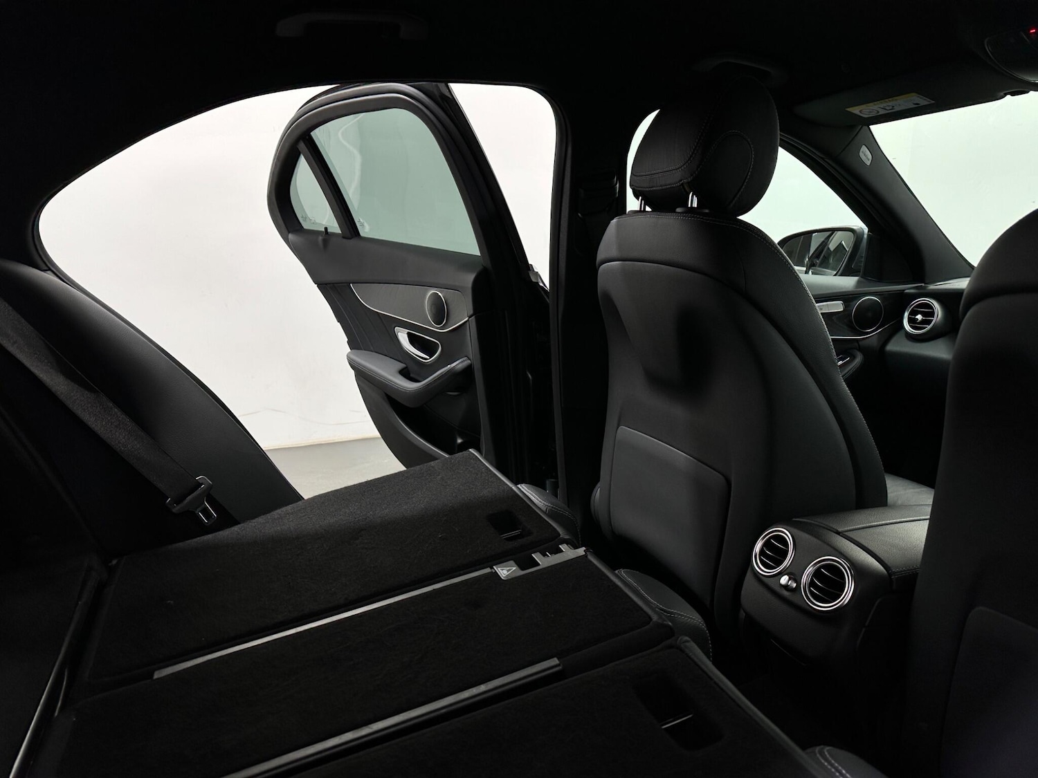 Used Mercedes-Benz C Class for sale - 77898391: Photo 48