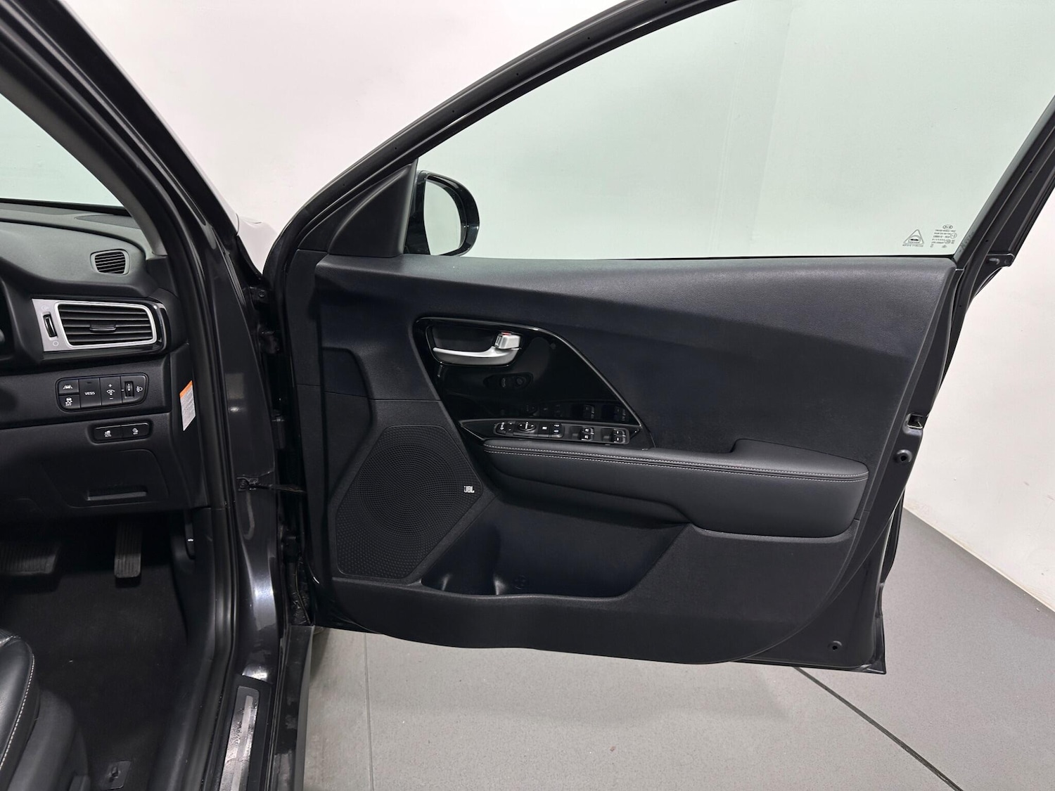 Used Kia Niro for sale - 76886561: Photo 31