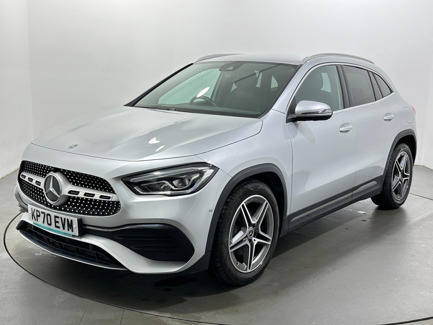 Used Mercedes-Benz GLA 2020 for sale - 77908986: Photo 4