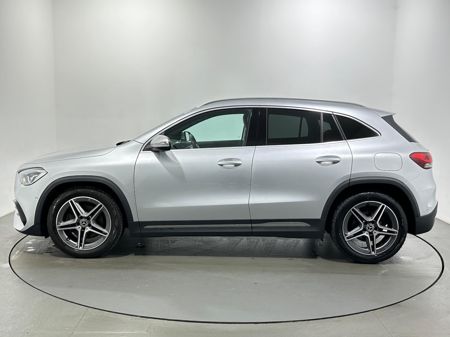 Used Mercedes-Benz GLA 2020 for sale - 77908986: Photo 5