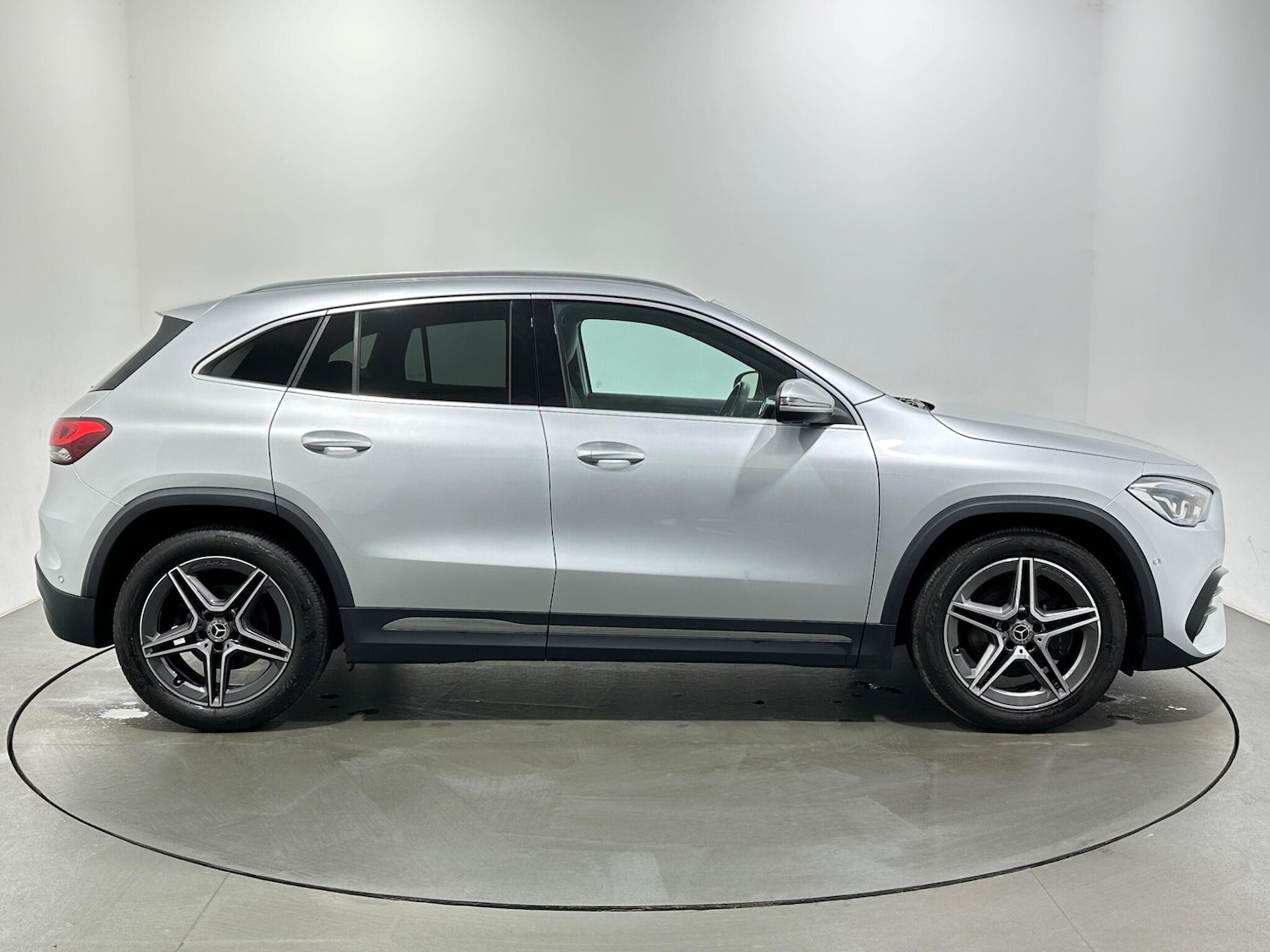 Used Mercedes-Benz GLA 2020 for sale - 77908986: Photo 9