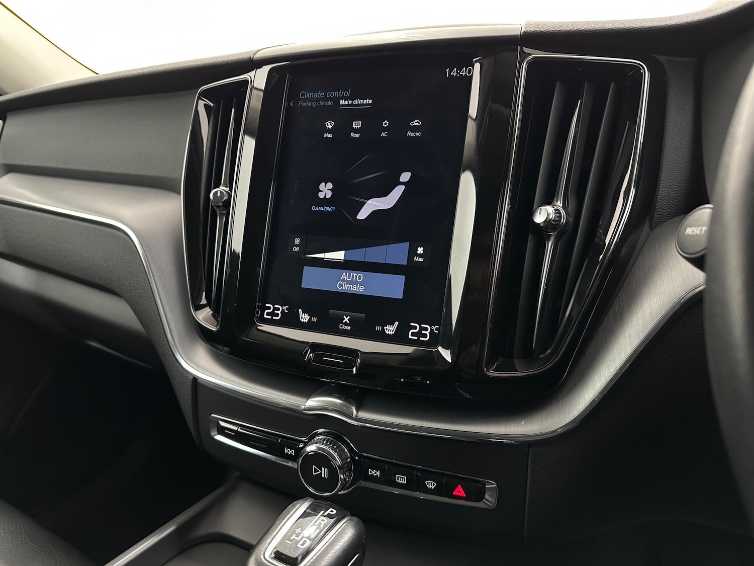 Used Volvo XC60 2018 for sale - 77304975: Photo 22