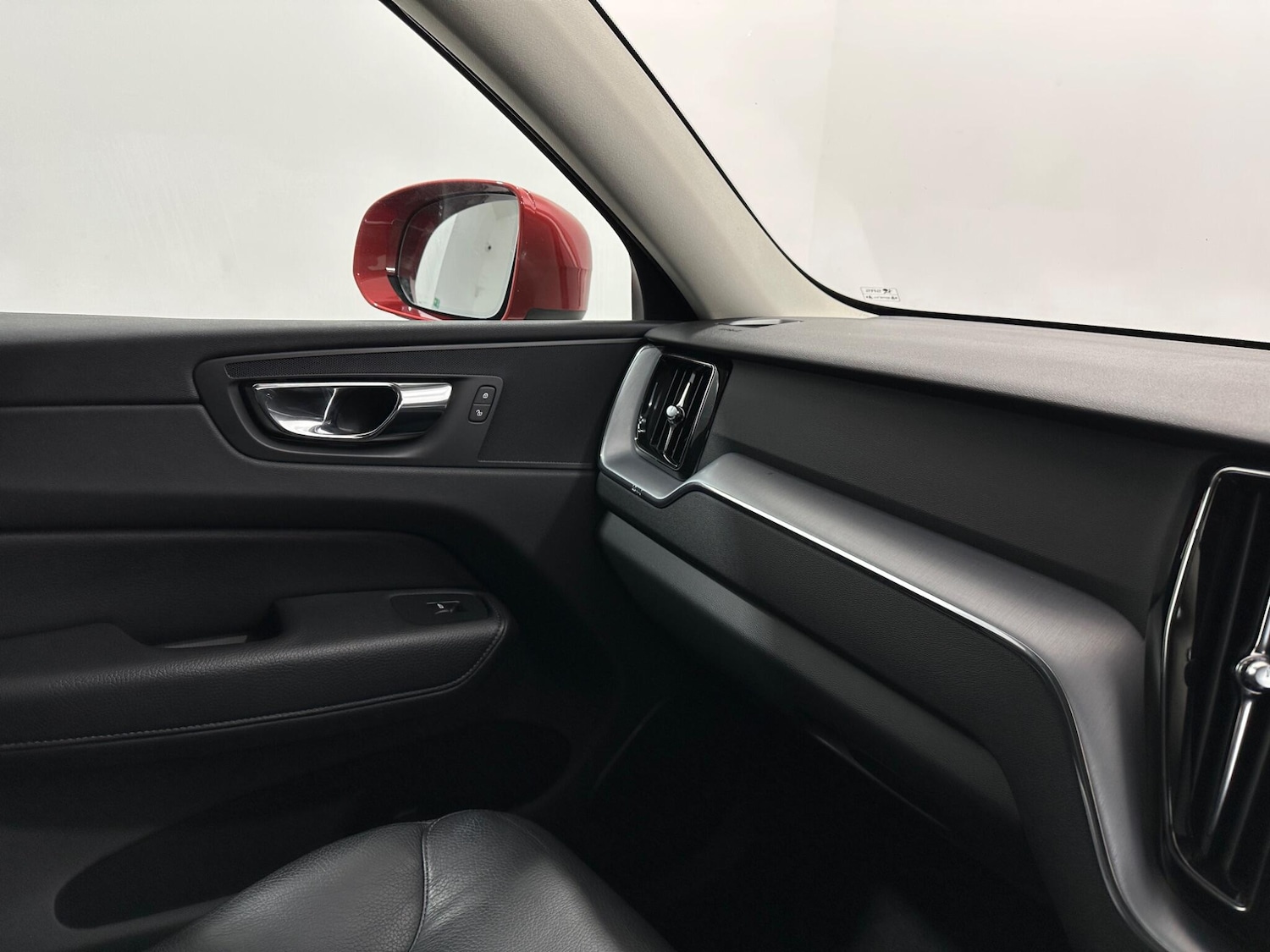 Used Volvo XC60 2018 for sale - 77304975: Photo 27