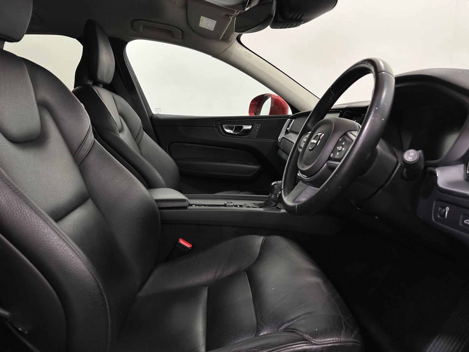 Used Volvo XC60 2018 for sale - 77304975: Photo 32