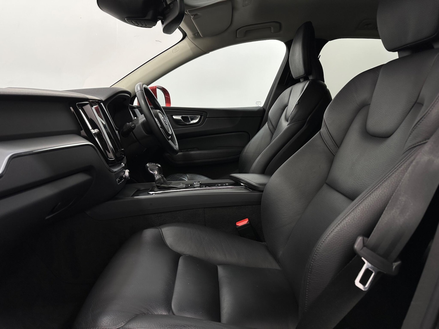 Used Volvo XC60 2018 for sale - 77304975: Photo 35