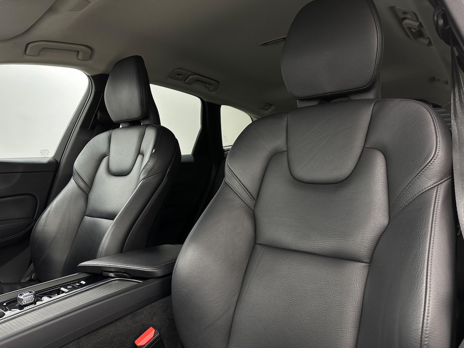 Used Volvo XC60 2018 for sale - 77304975: Photo 36