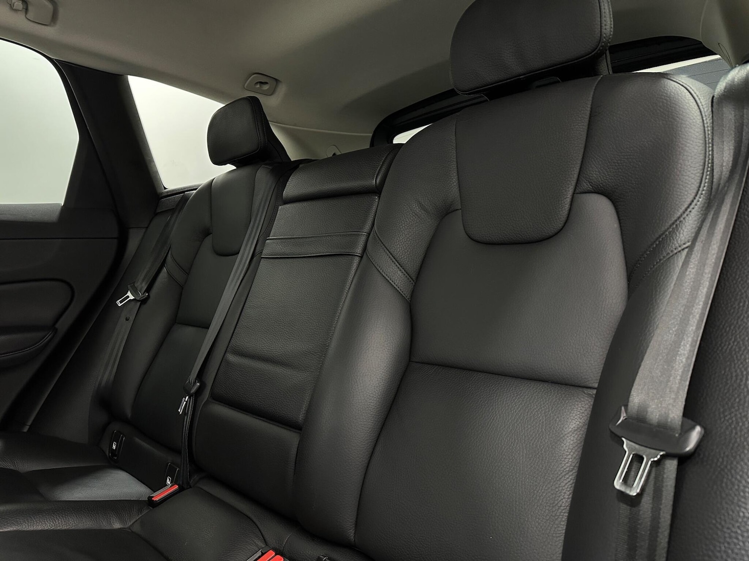 Used Volvo XC60 2018 for sale - 77304975: Photo 39