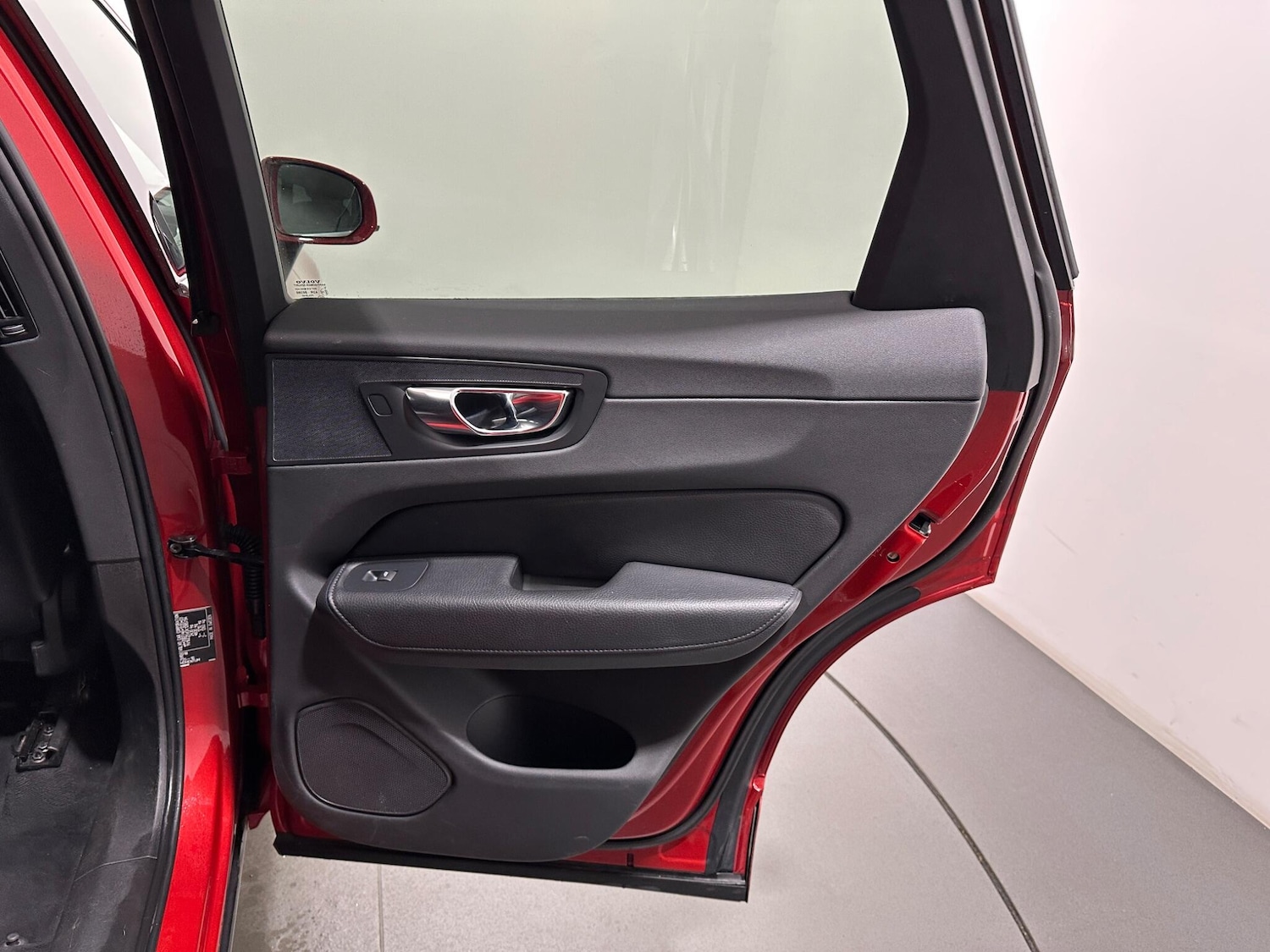 Used Volvo XC60 2018 for sale - 77304975: Photo 43