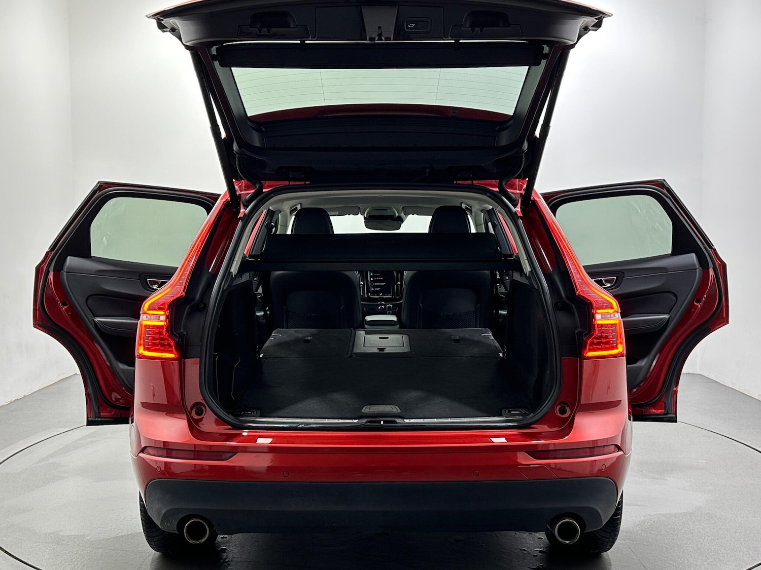 Used Volvo XC60 2018 for sale - 77304975: Photo 44