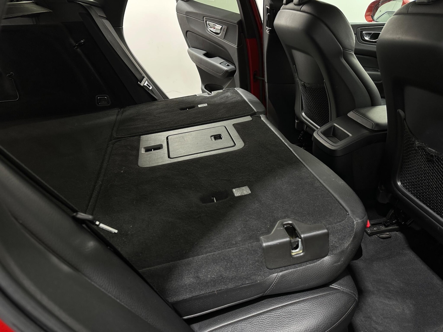 Used Volvo XC60 2018 for sale - 77304975: Photo 46