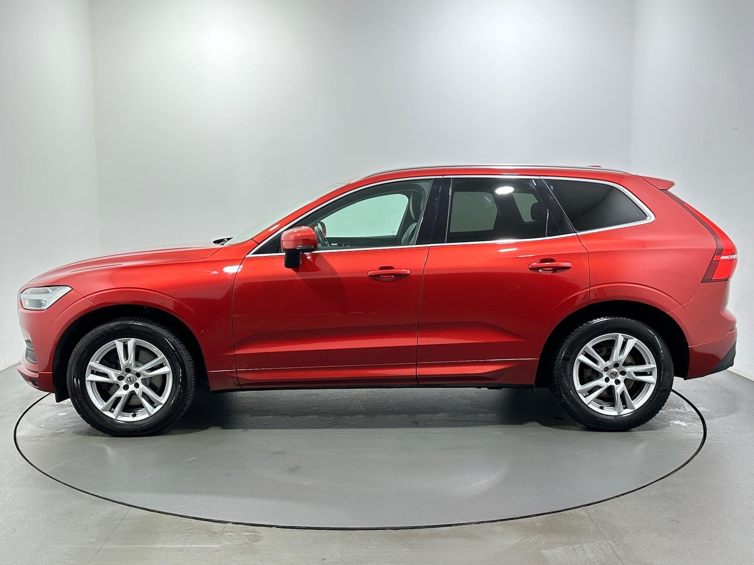 Used Volvo XC60 2018 for sale - 77304975: Photo 5