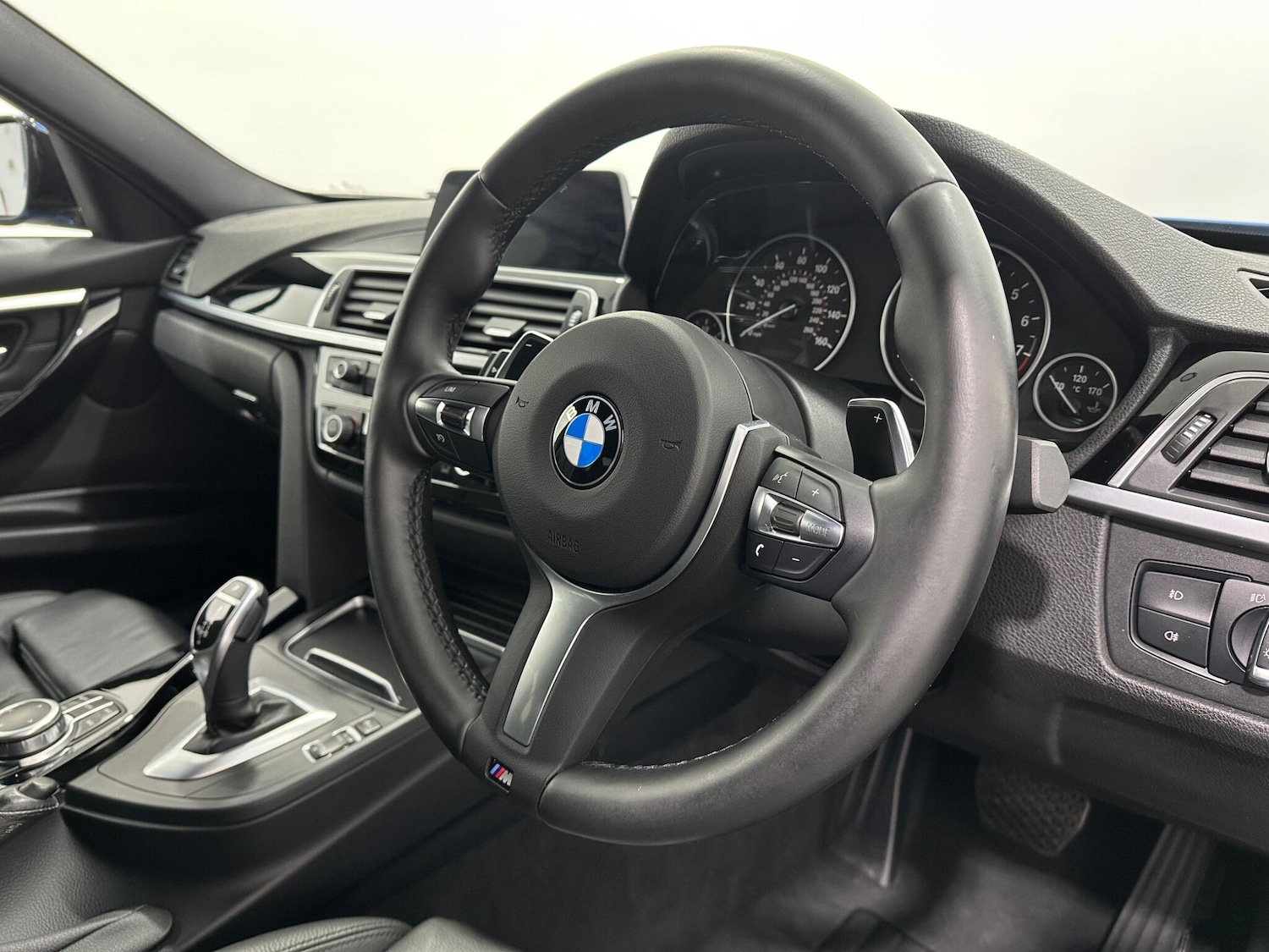 Used BMW 3 Series 2018 for sale - 76927035: Photo 10